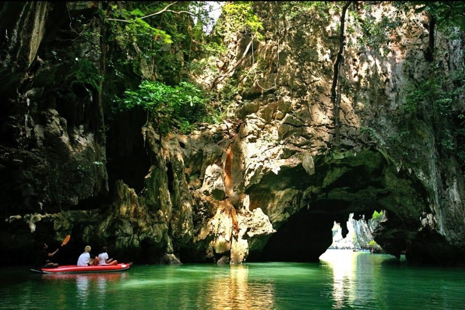 Jame Bond Island By Speed Boat