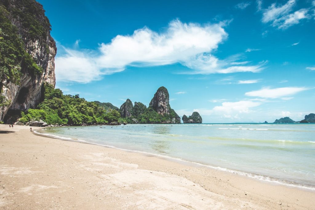 Phi phi 4 islands 9 points package By Speed Boat 